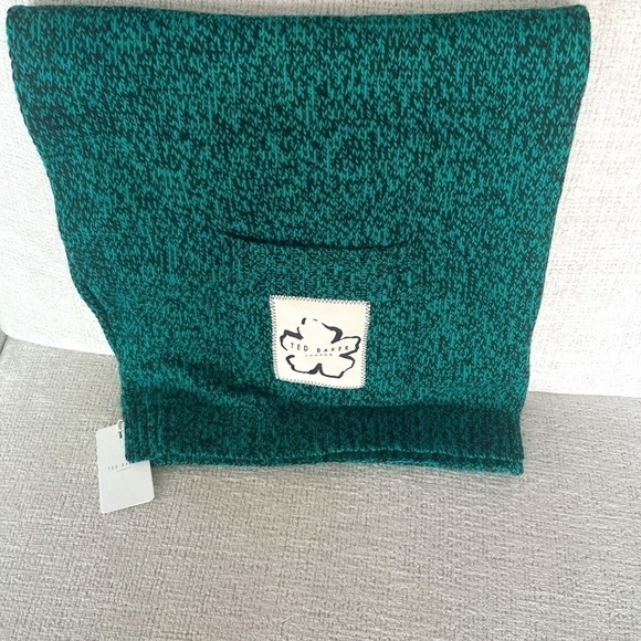 TED BAKER POCKET SCARF NEW WITH TAGS - Picture 2 of 6